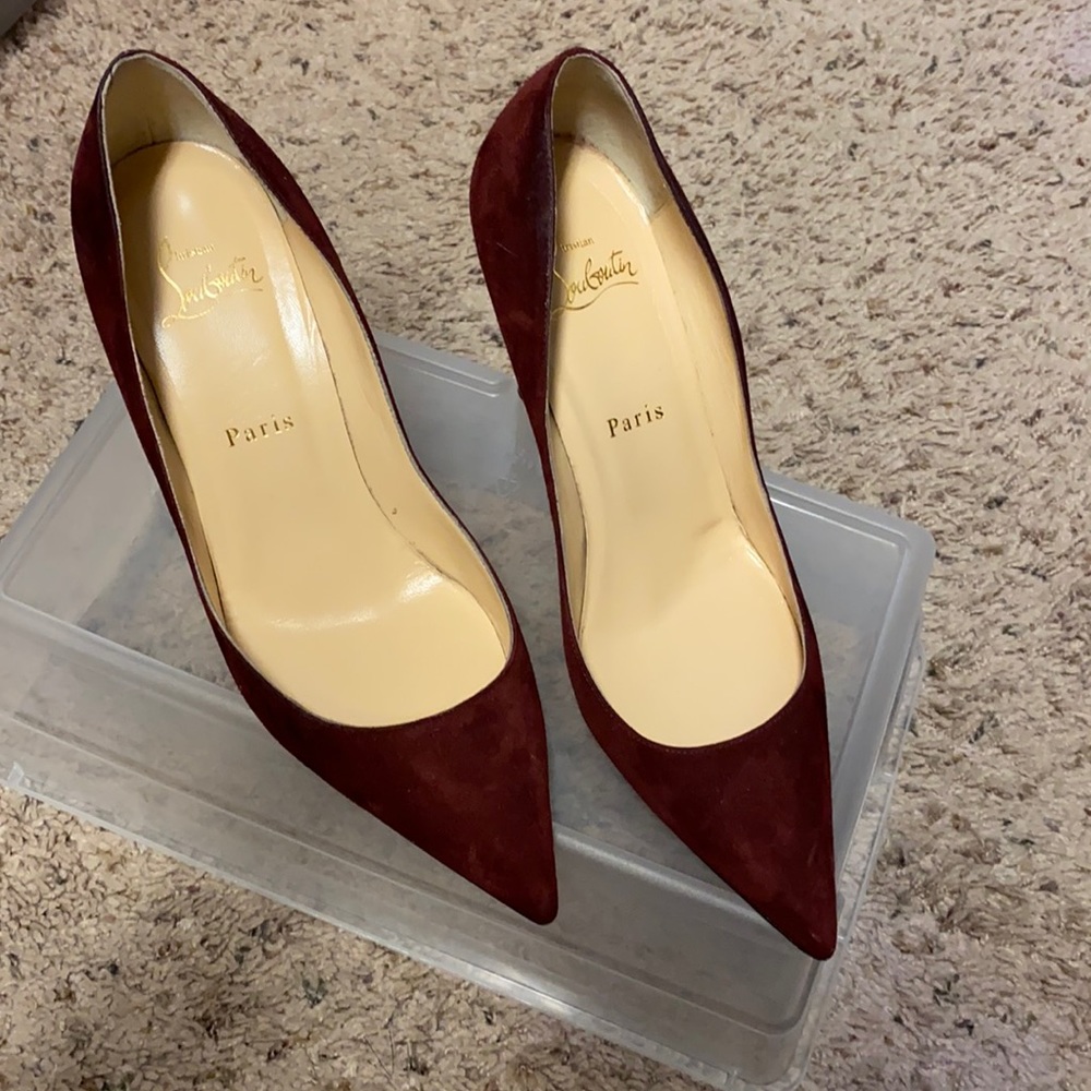 Christian Louboutin burgundy wine 37.5 85 heels